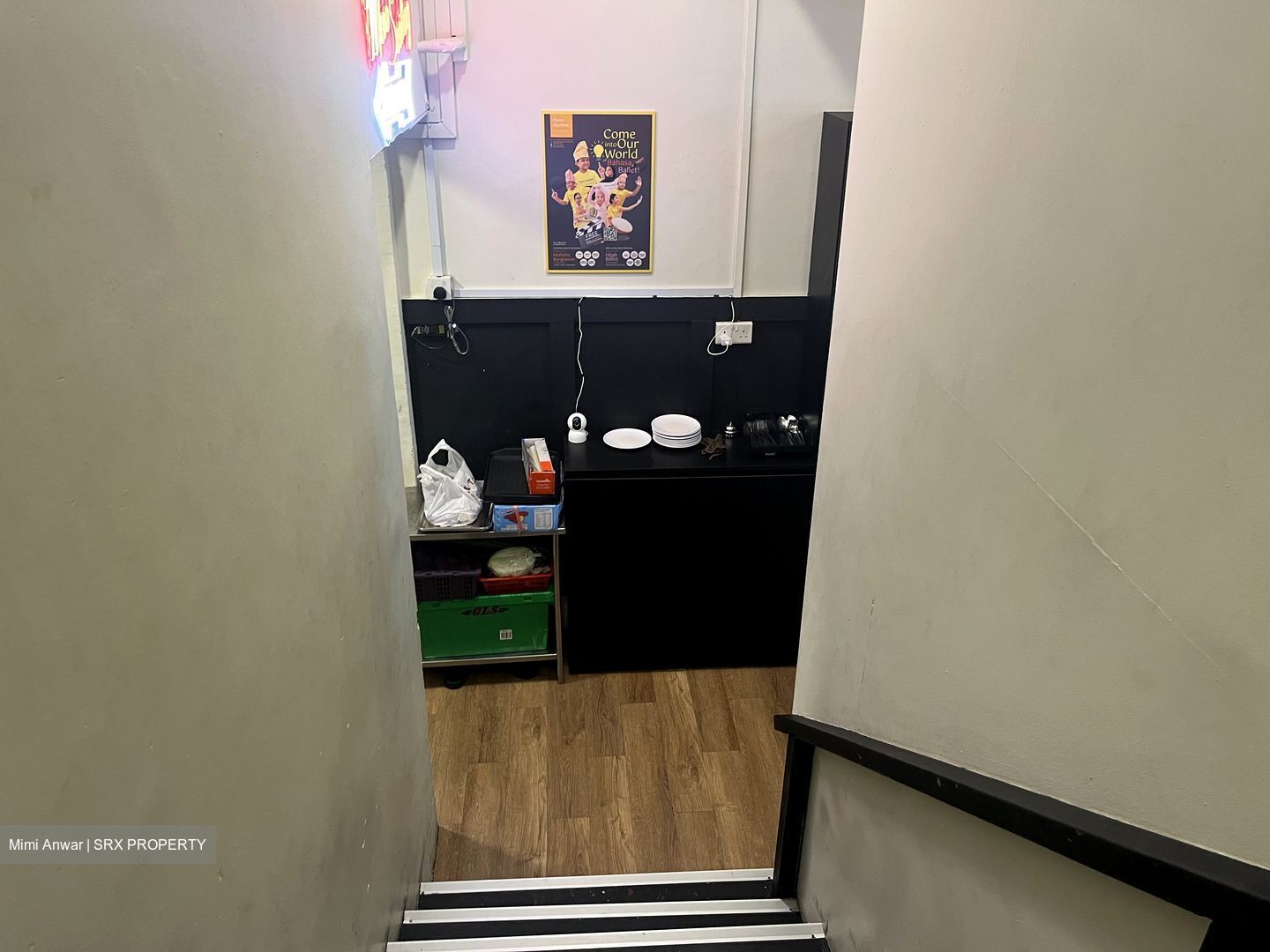 Arab Street (D7), Retail #582843211